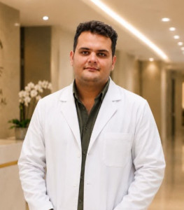 آقای دکتر فرهود ابروش
